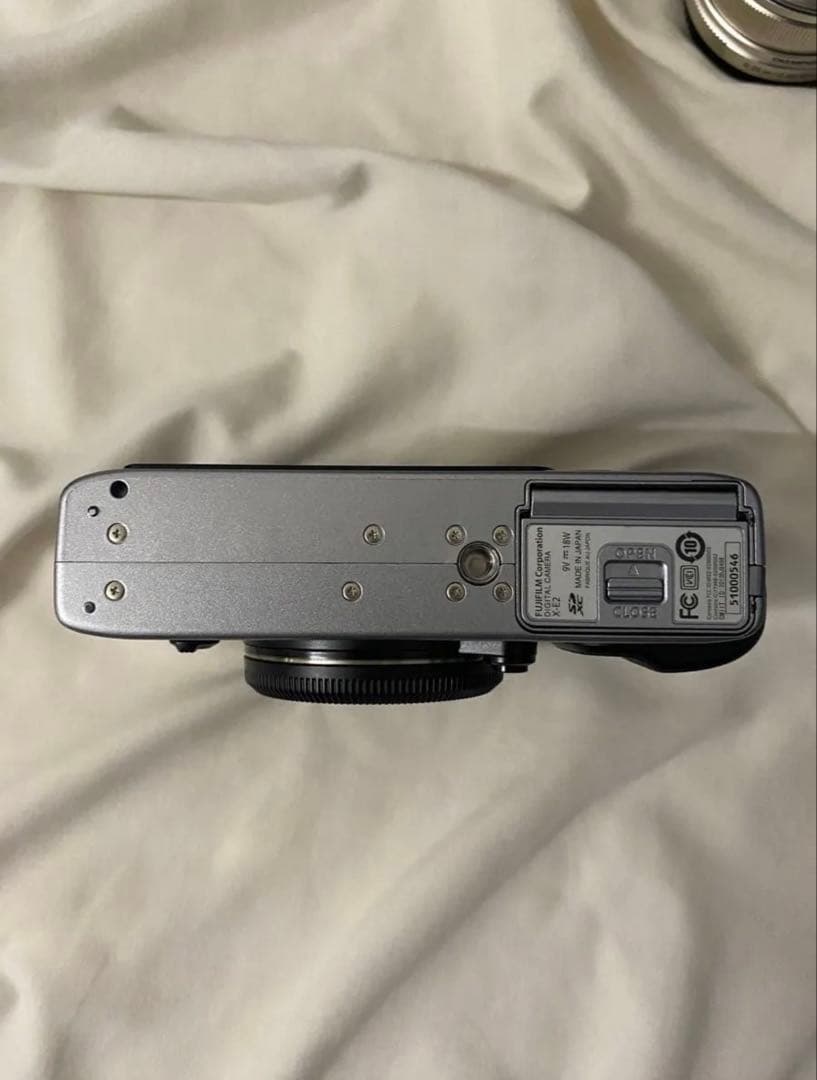 わ*ん様 Fujifilm X-E2 ミラーレスカメラ シルバー
