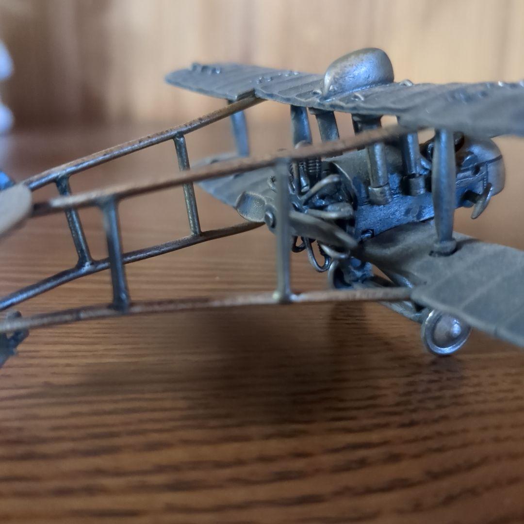 レトロな　金属製 飛行機模型 二重翼デザイン