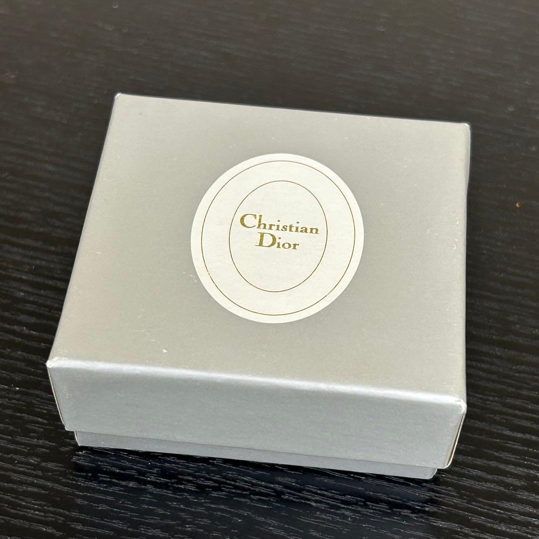 ディオール　ピンバッチ　エンブレム　ハート　ロゴモチーフ　ブローチ　バッチ　箱付