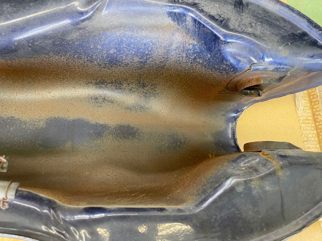 SRV250 フューエルタンク