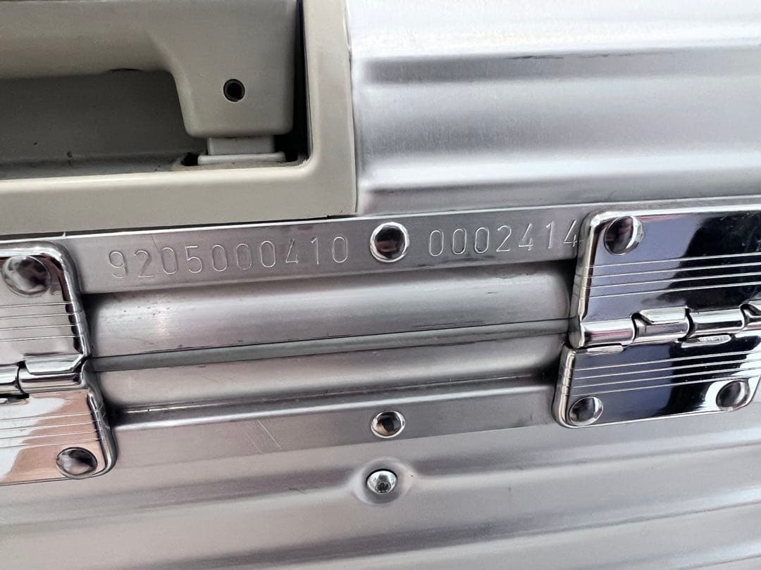 【入手困難】廃盤 旧型 RIMOWA リモワ パイロット 4輪