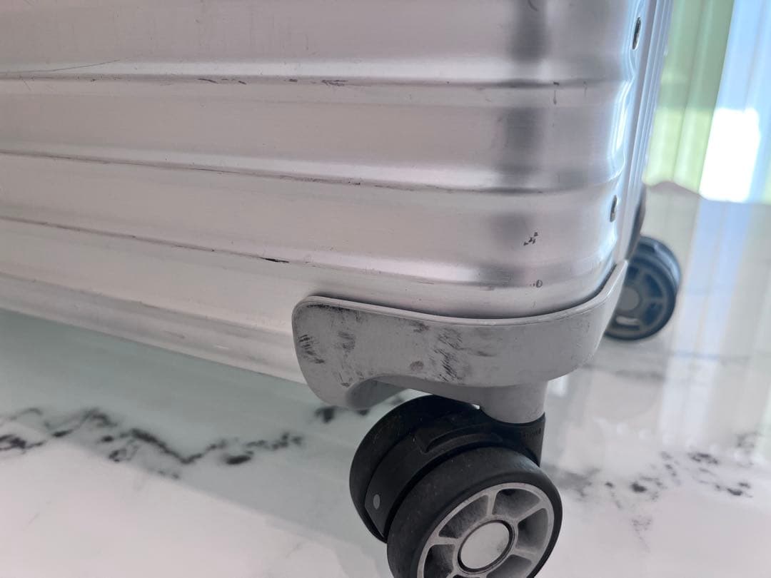 【入手困難】廃盤 旧型 RIMOWA リモワ パイロット 4輪