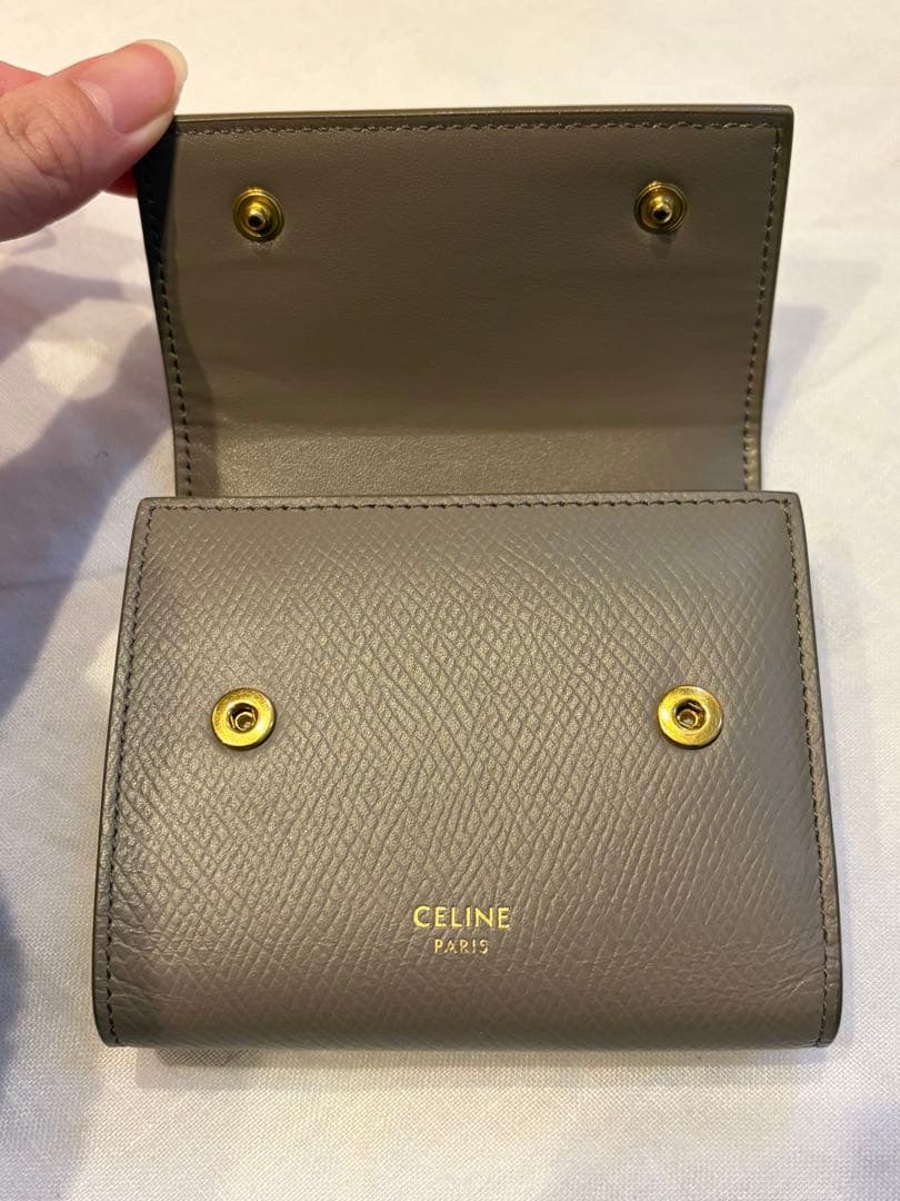 セリーヌ 三つ折財布 ペブル CELINE Pebble ベージュ