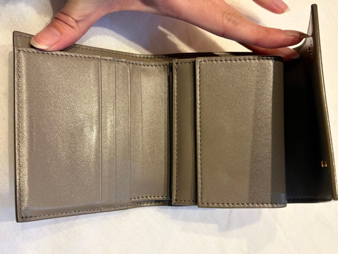 セリーヌ 三つ折財布 ペブル CELINE Pebble ベージュ