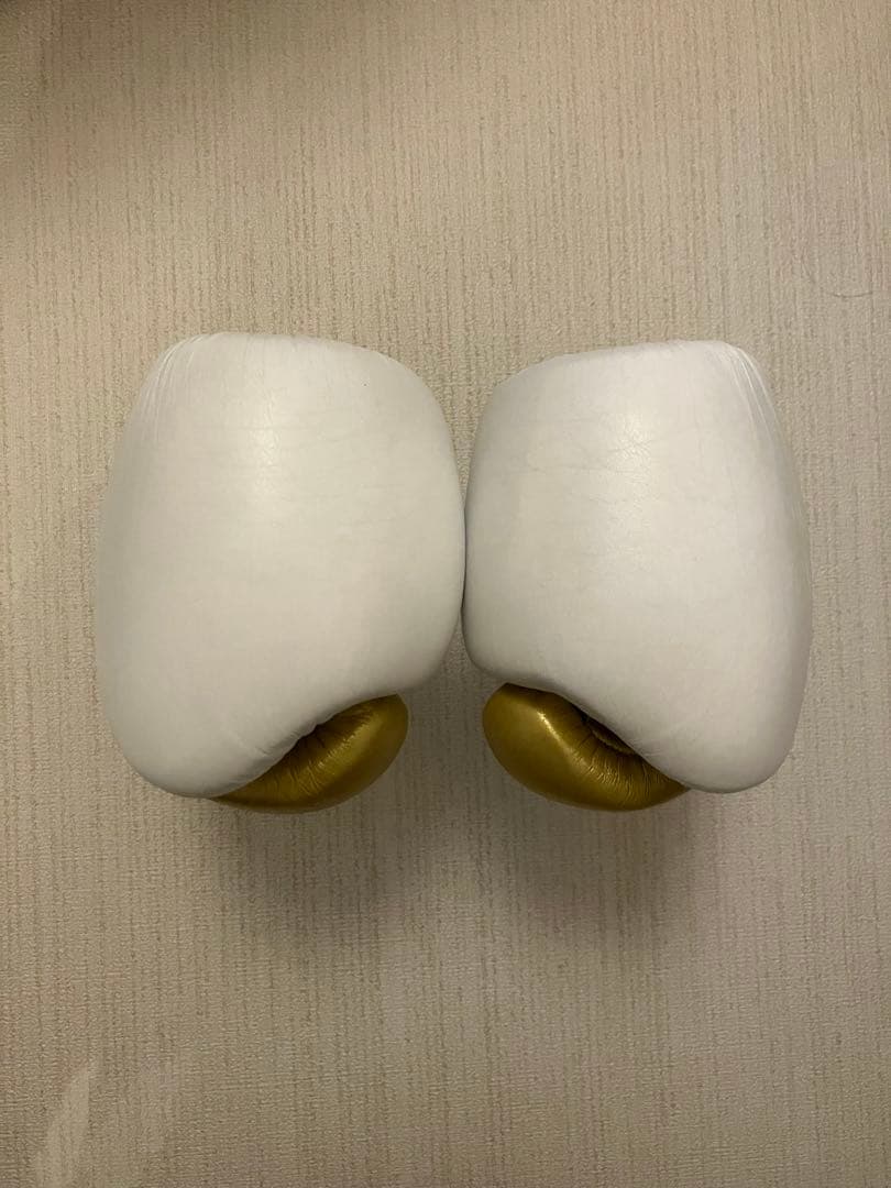 Winning ボクシンググローブ ホワイト/ゴールド8オンス MS-200B