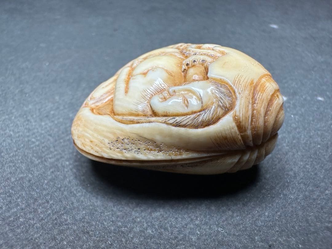 極上　浮世絵春画　根付　天然素材　アンティーク　骨董　飾り物　古美術　置物