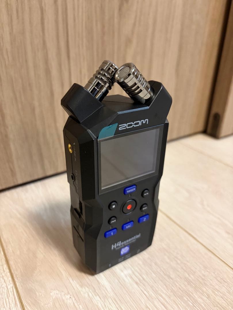 ZOOM H4essential ハンディレコーダー