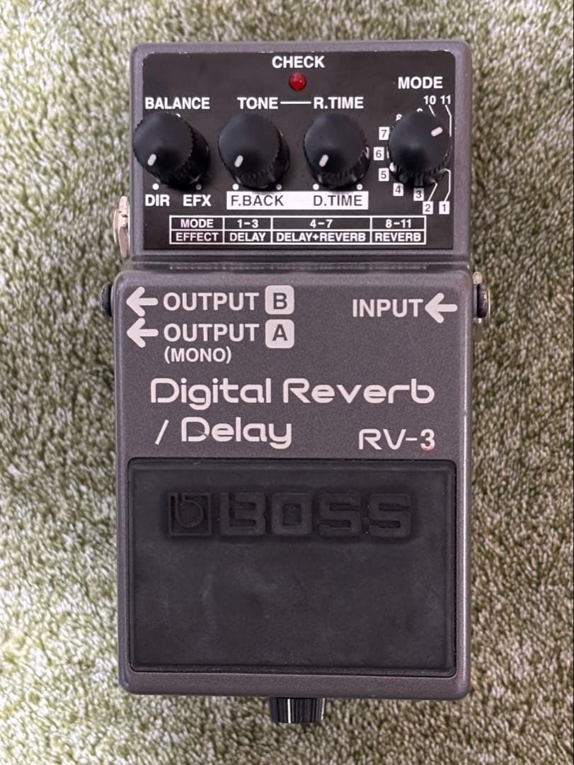 BOSS デジタルリバーブ/ディレイ RV-3 エフェクター　ディレイ