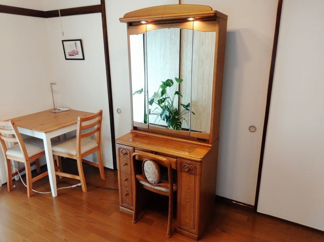 ドレッサー　収納力大きい