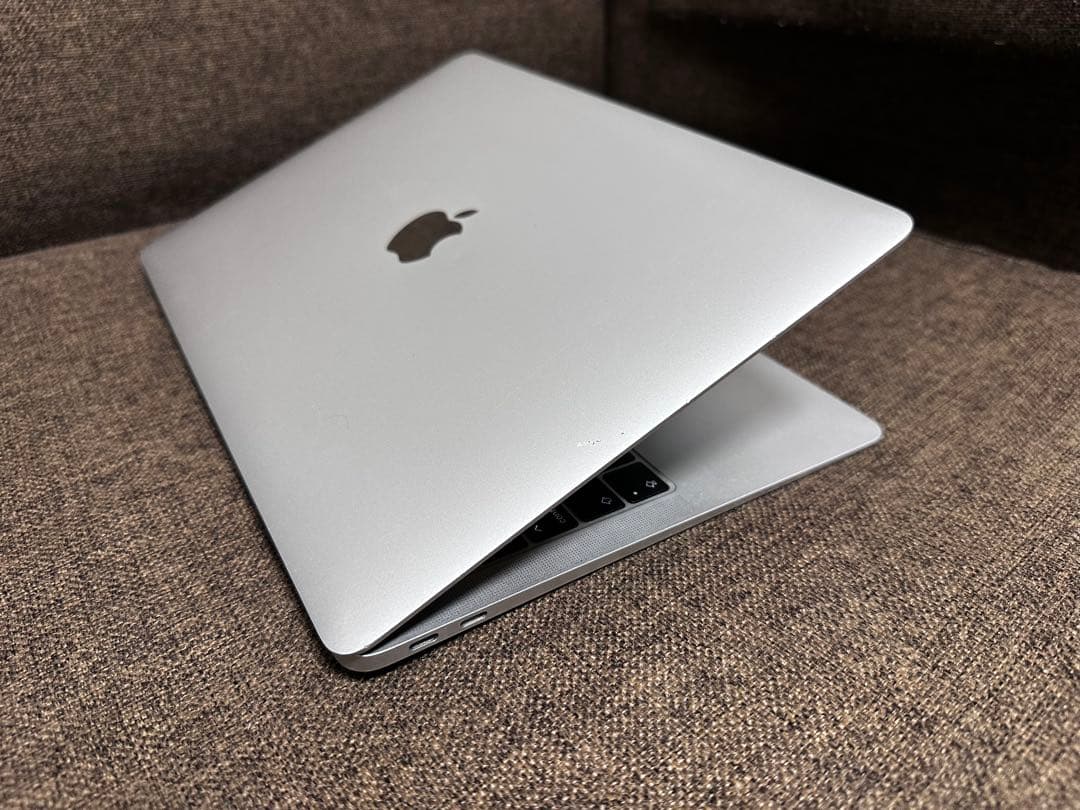 MacBook Air 2018 メモリー　16GB i5 office永続版