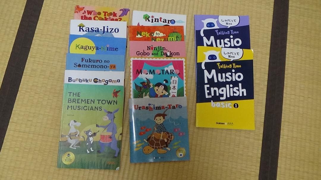 新品Musio(充電器含む) 、中古Sophy、使用教材　英会話ロボットセット