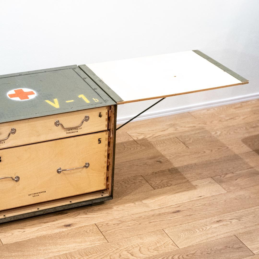 【限定セール】旧チェコ軍 V-1b 木製メディカルボックス＋AMMO BOX4個