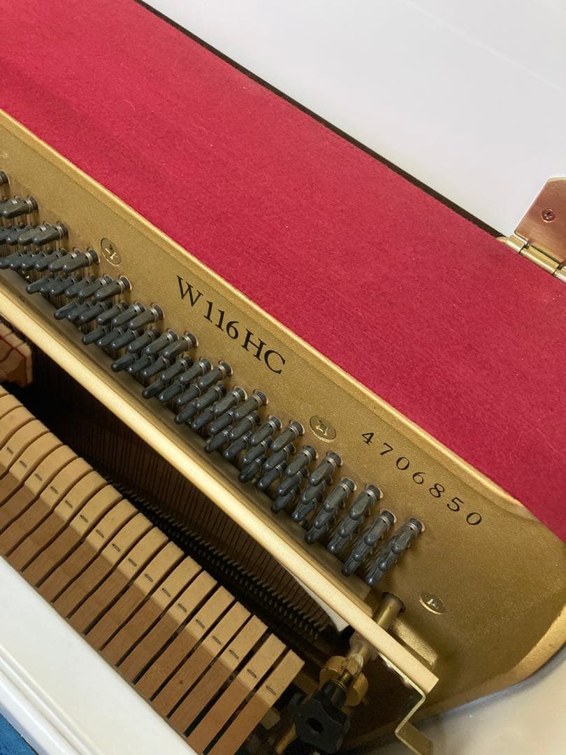 ホワイト アップライトピアノ