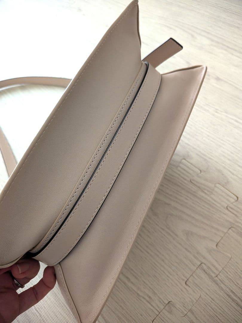 フルラ　FURLA　ベージュ ピンク　ハンドバッグ