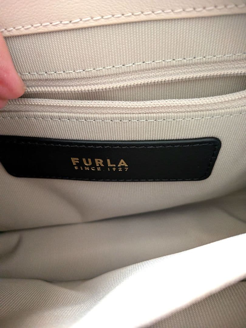 フルラ　FURLA　ベージュ ピンク　ハンドバッグ