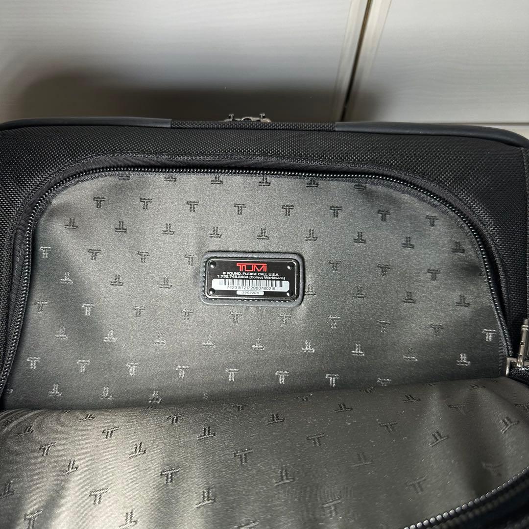 TUMI トゥミナイロン カーフ レザー キャリーケース　ビジネスかばん