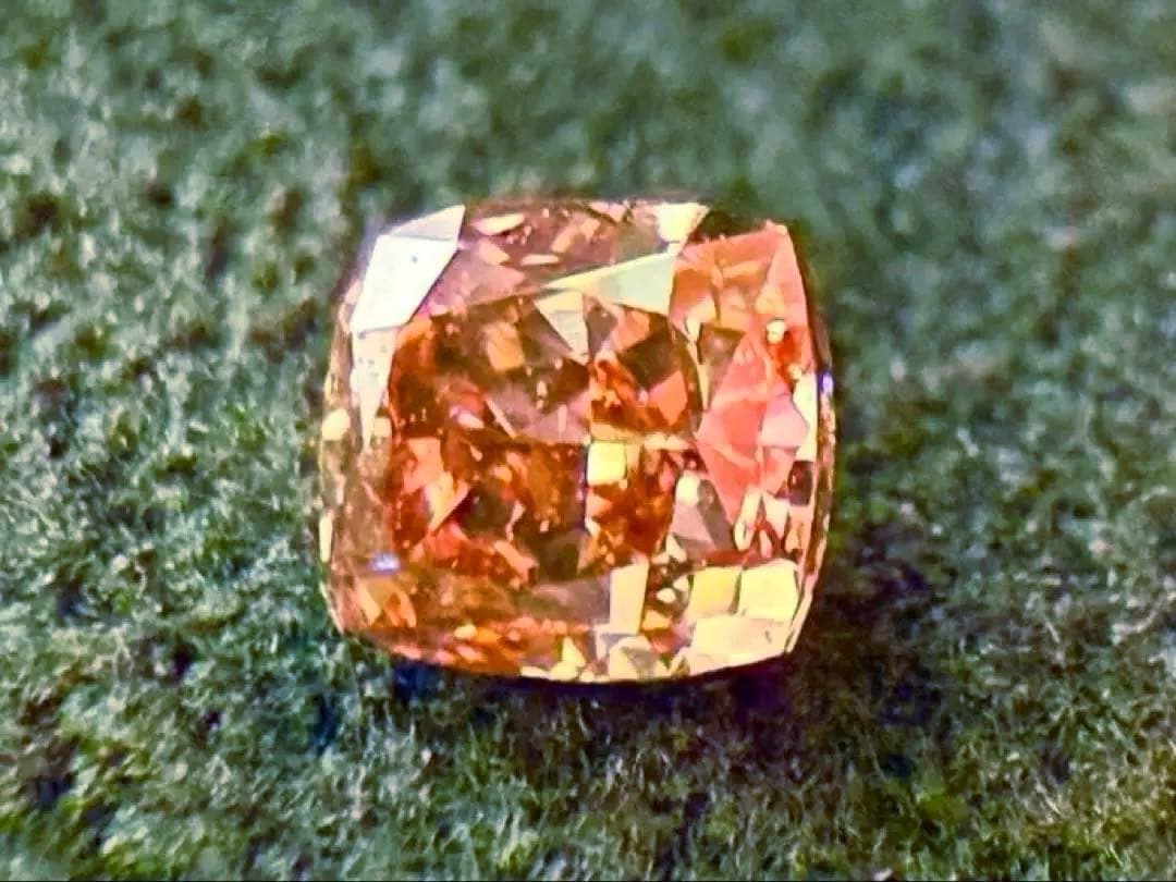 オーストラリア連邦アーガイル鉱山ピンクダイヤモンド　AGT鑑　0.133ct