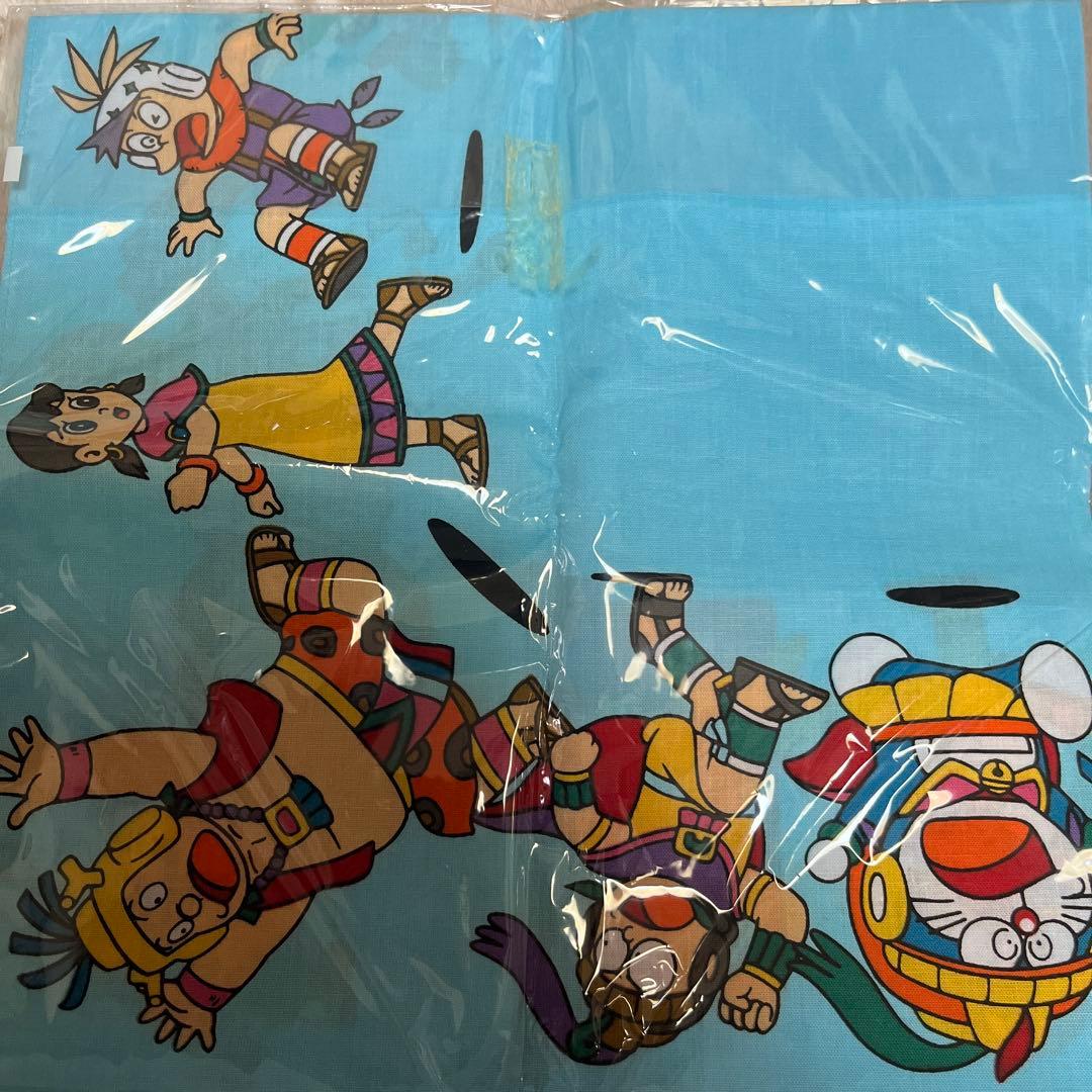 新品未開封 映画ドラえもん 太陽王伝説 ザ・ドラえもんズ 機関車大爆走 ハンカチ