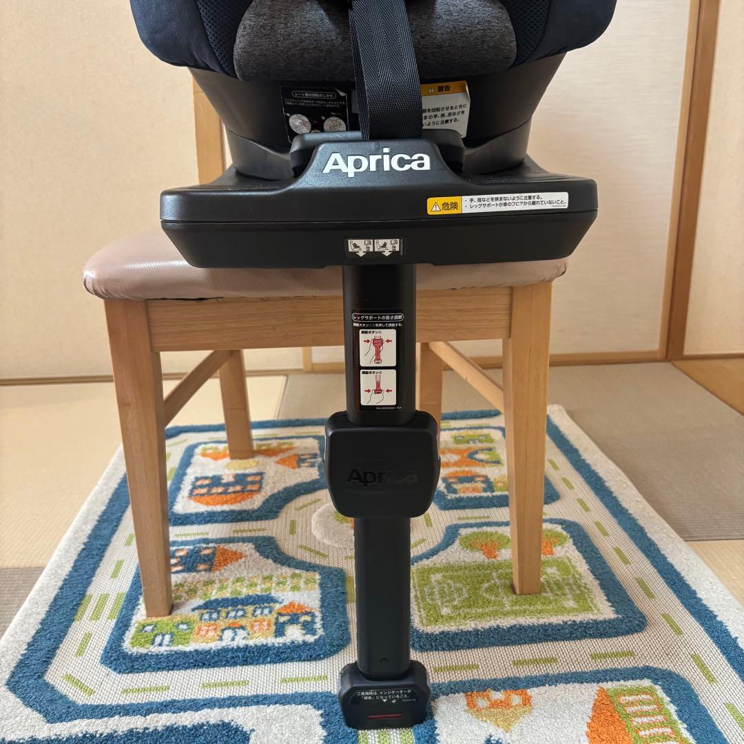 アップリカ　クルリラ プラス　説明書あり　R129適合 新生児〜4歳頃まで