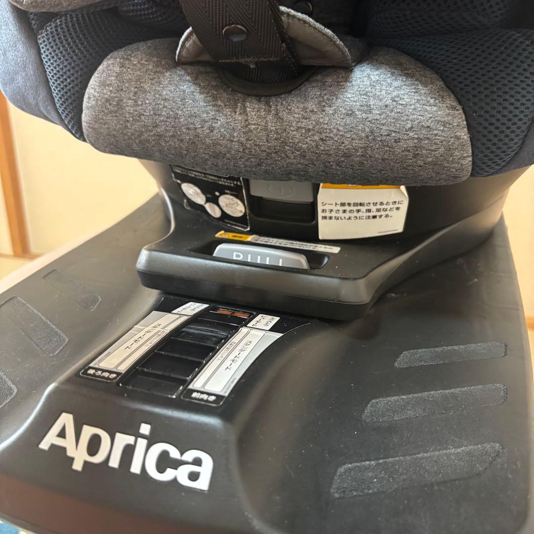 アップリカ　クルリラ プラス　説明書あり　R129適合 新生児〜4歳頃まで