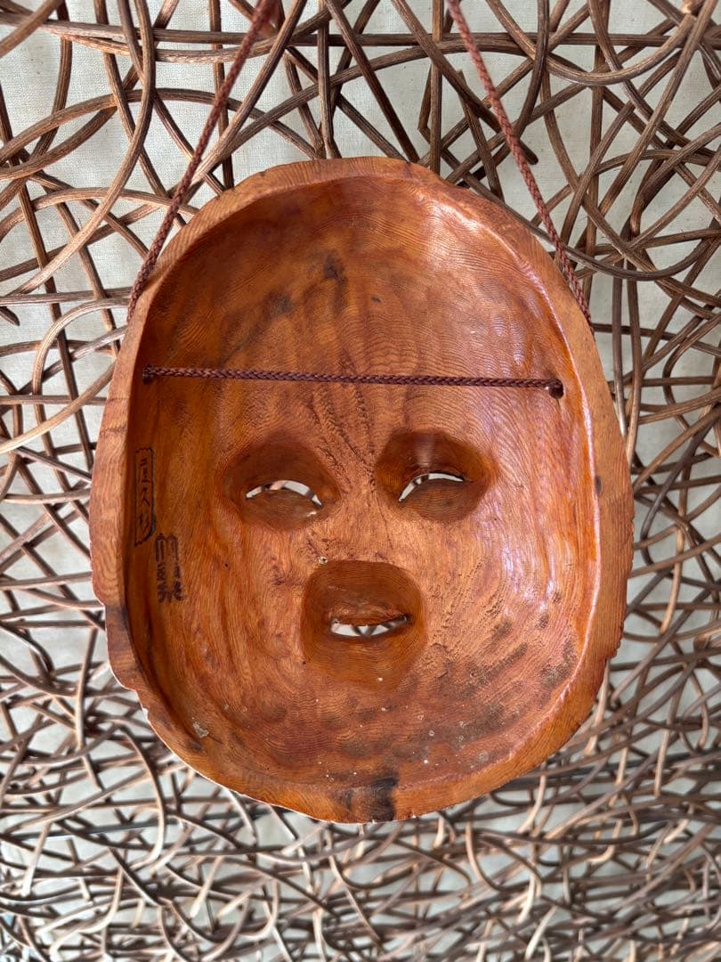 木製 木彫り　笑顔の顔 ふっくらした頬　おたふく　能面　お面　伝統芸能　屋久杉