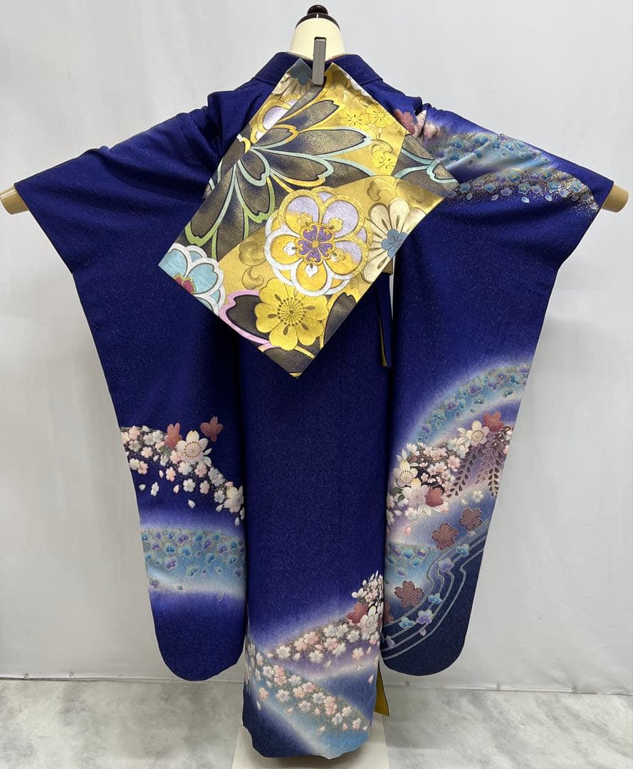 振り袖　フルセット　長襦袢付　成人式　金彩加工　刺繍入り　金通し　673