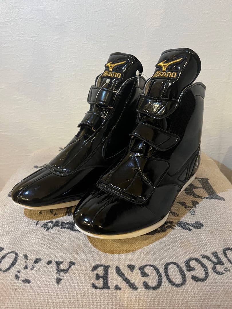 【美品】Mizuno ボクシングシューズ ブラック/ゴールド　ミズノ