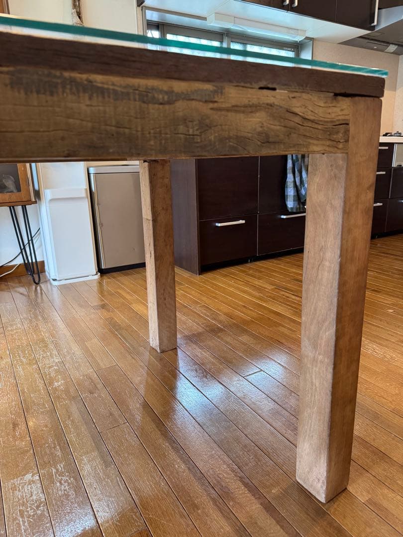 KARE （カレ） ダイニングテーブル 4人 〜6人掛け