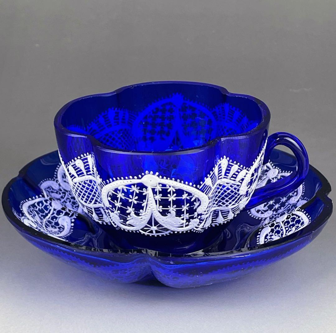 【希少】ホワイトレース ハンドル付き 盛り上げ グラス カップ ソーサー