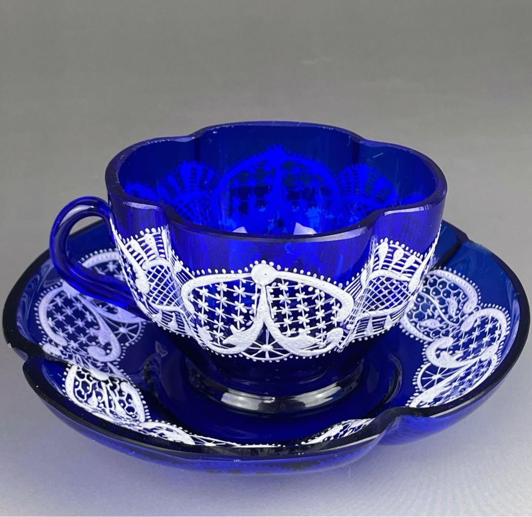 【希少】ホワイトレース ハンドル付き 盛り上げ グラス カップ ソーサー