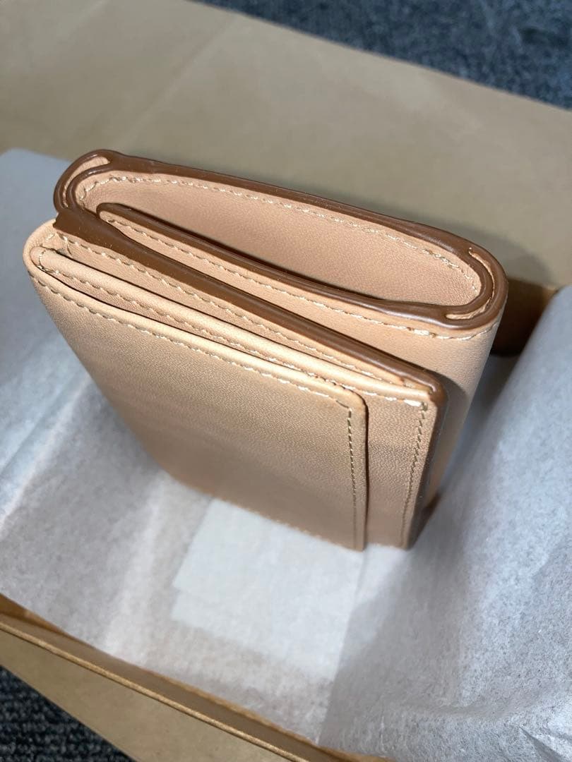 新品★無印良品★イタリア産ヌメ革　三つ折り財布 ★★
