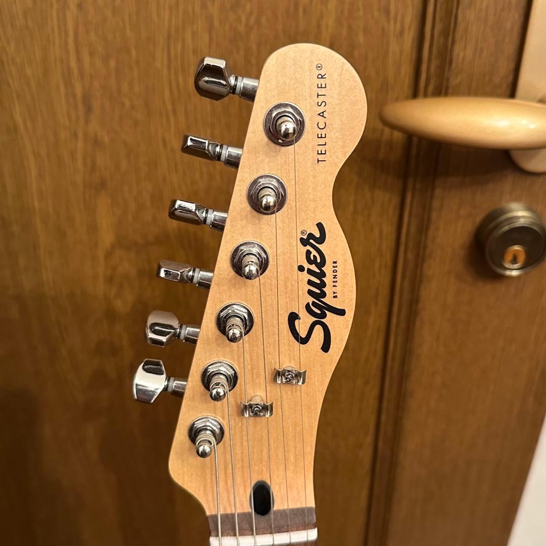 【美品】SQUIER エレキギター ケース、スタンド付き