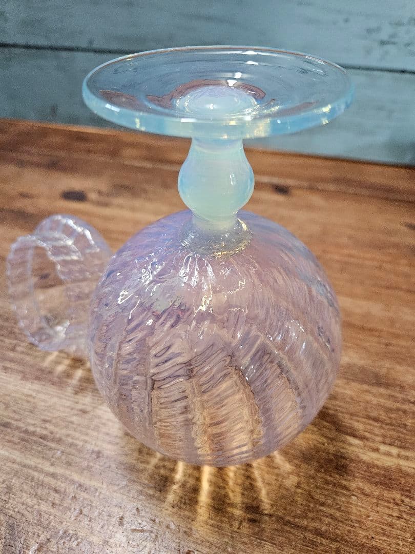 フランスアンティーク オパールセントガラス ボンボニエール 蓋付きのグラス 花瓶