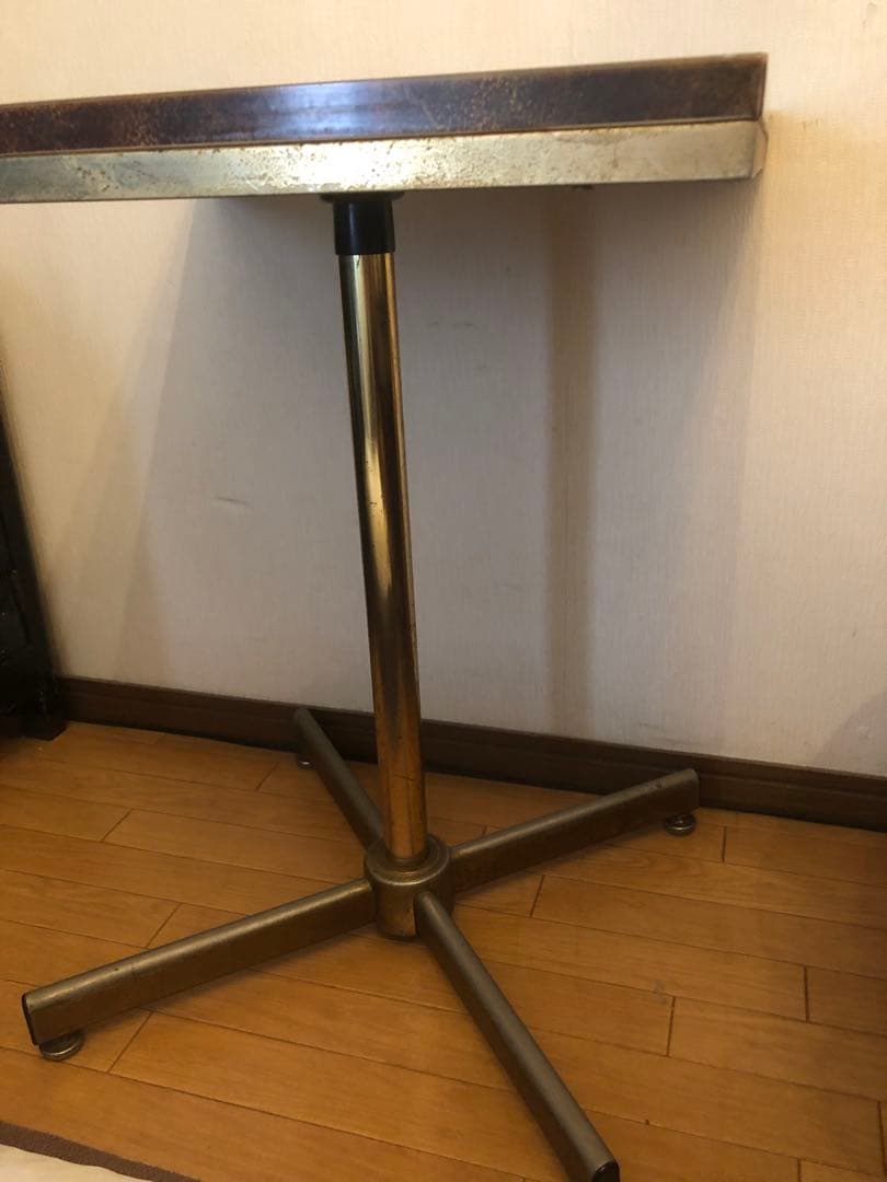 カフェ　テーブル　マーブル調　真鍮　アンティーク　正方形　ブラウン　金