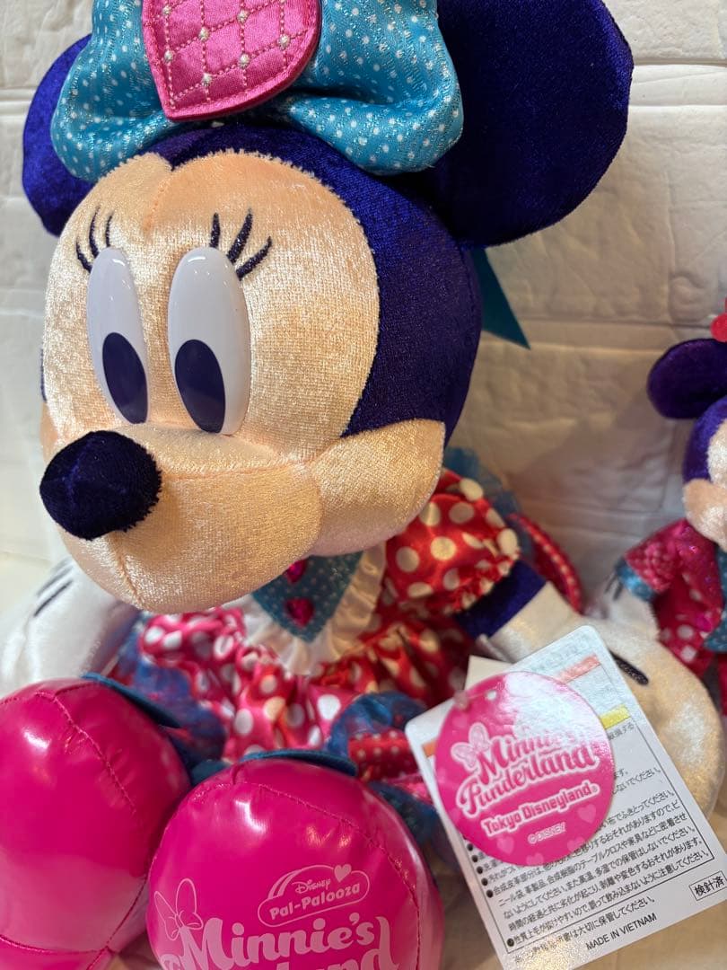 新品　ぬいぐるみ・ぬいぐるみバッジ　ミッキー・ミニー　３点おまとめ　ミニパル