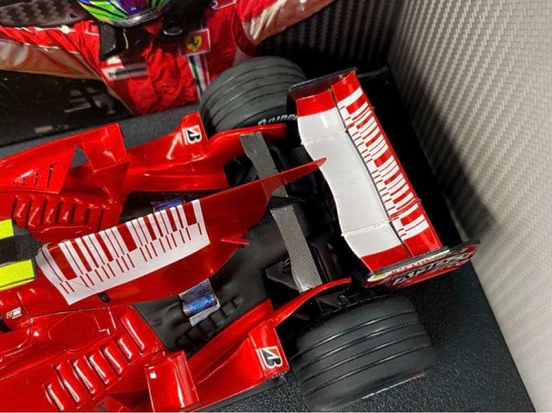 カスタム多数　1/18 マテル　フェラーリF2008 F.マッサ　シャークフィン