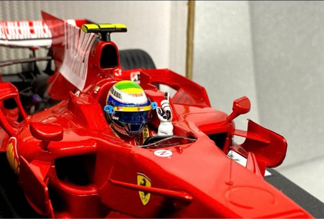 カスタム多数　1/18 マテル　フェラーリF2008 F.マッサ　シャークフィン