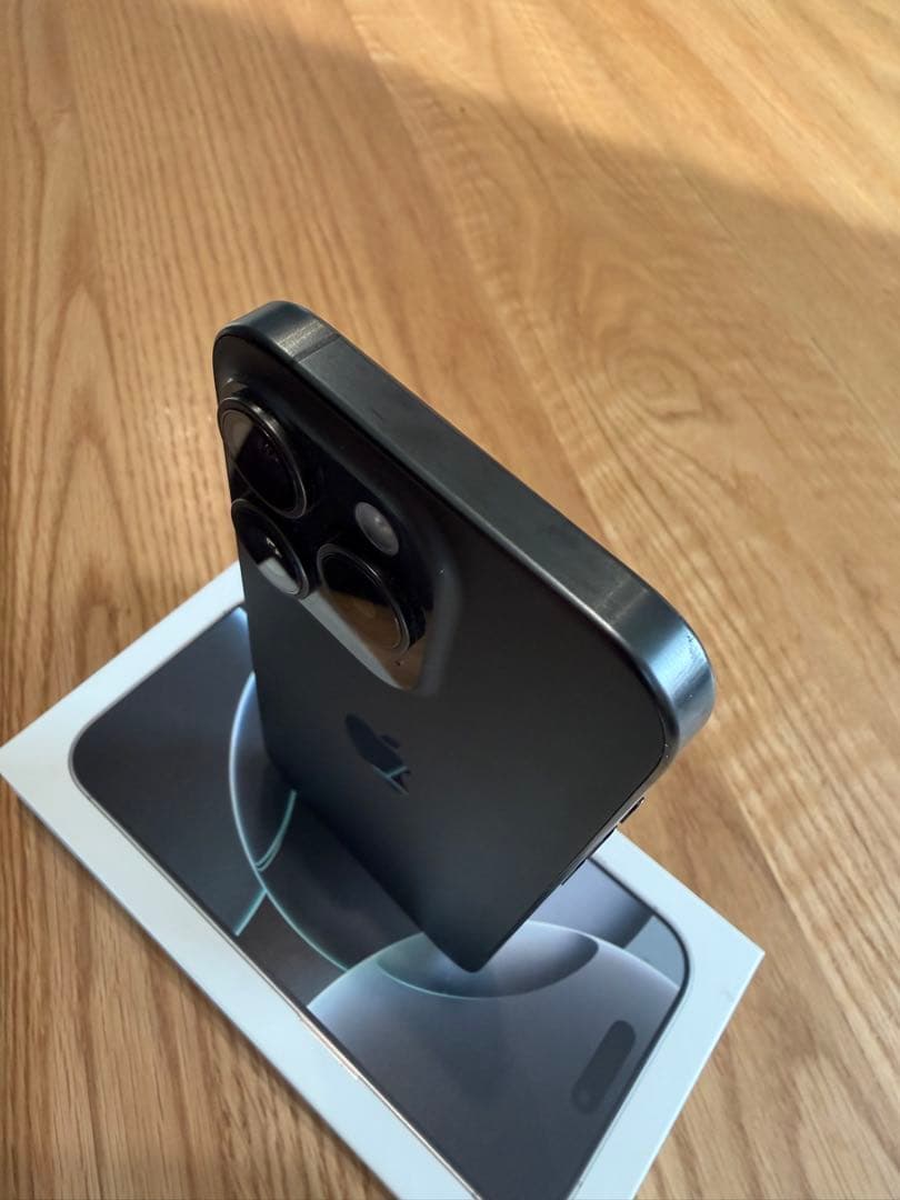 iPhone 15 Pro 256GB SIMフリー　ブラックチタニウム