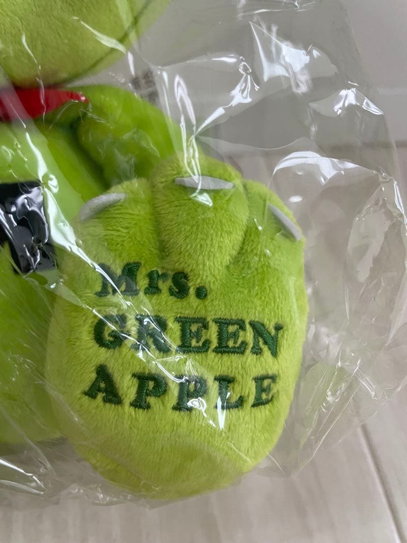 ミセスグリーンアップル　メメルぬいぐるみ