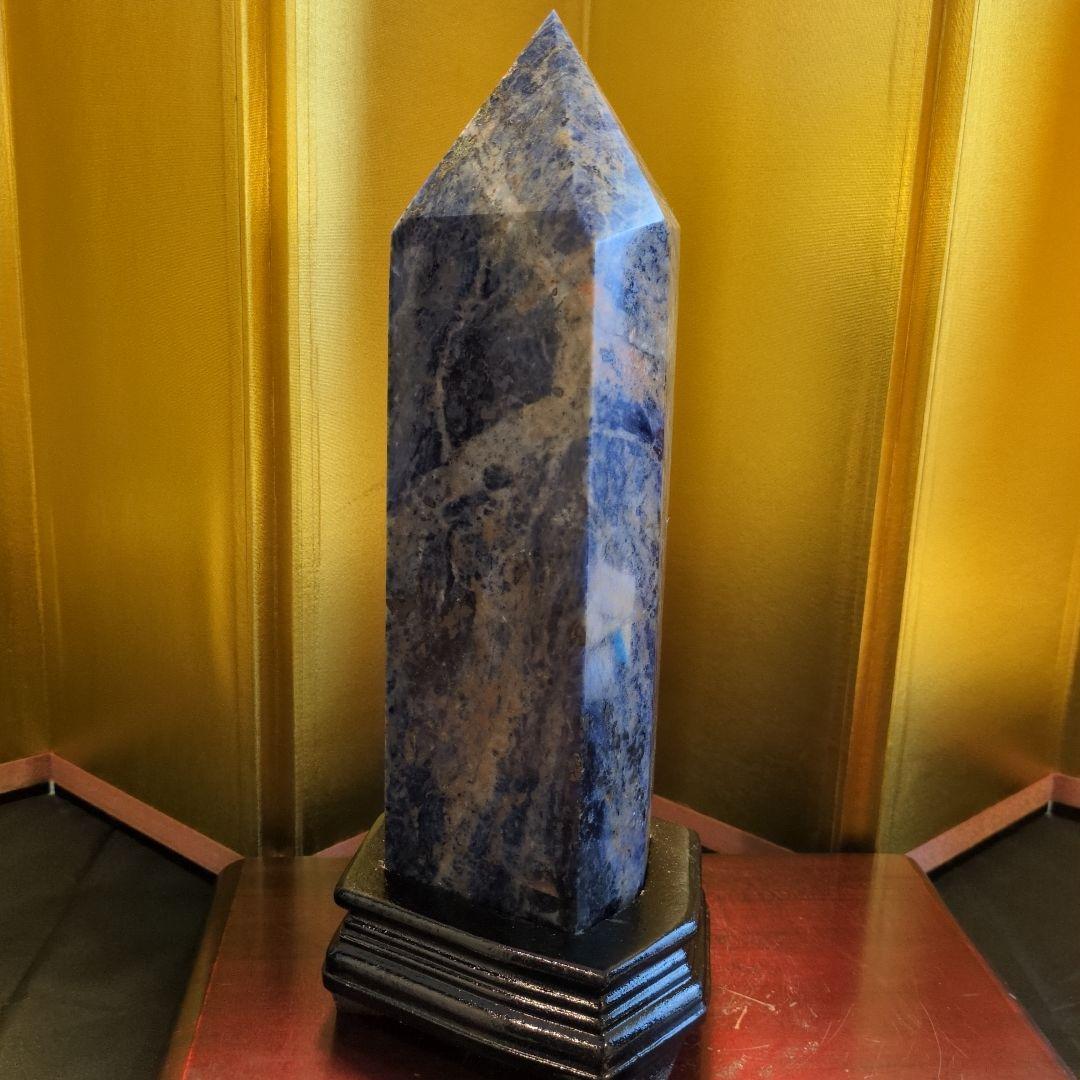 ソーダライト 六角柱 3.1kg 高さ27cm 台座付き 天然石 パワーストーン