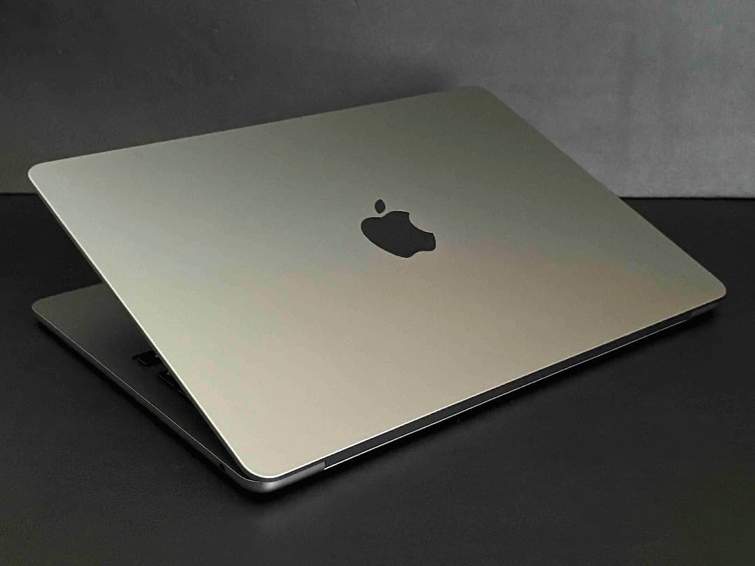 【美品】MacBook Air （M2, 2022）13.6㌅ 元箱付き