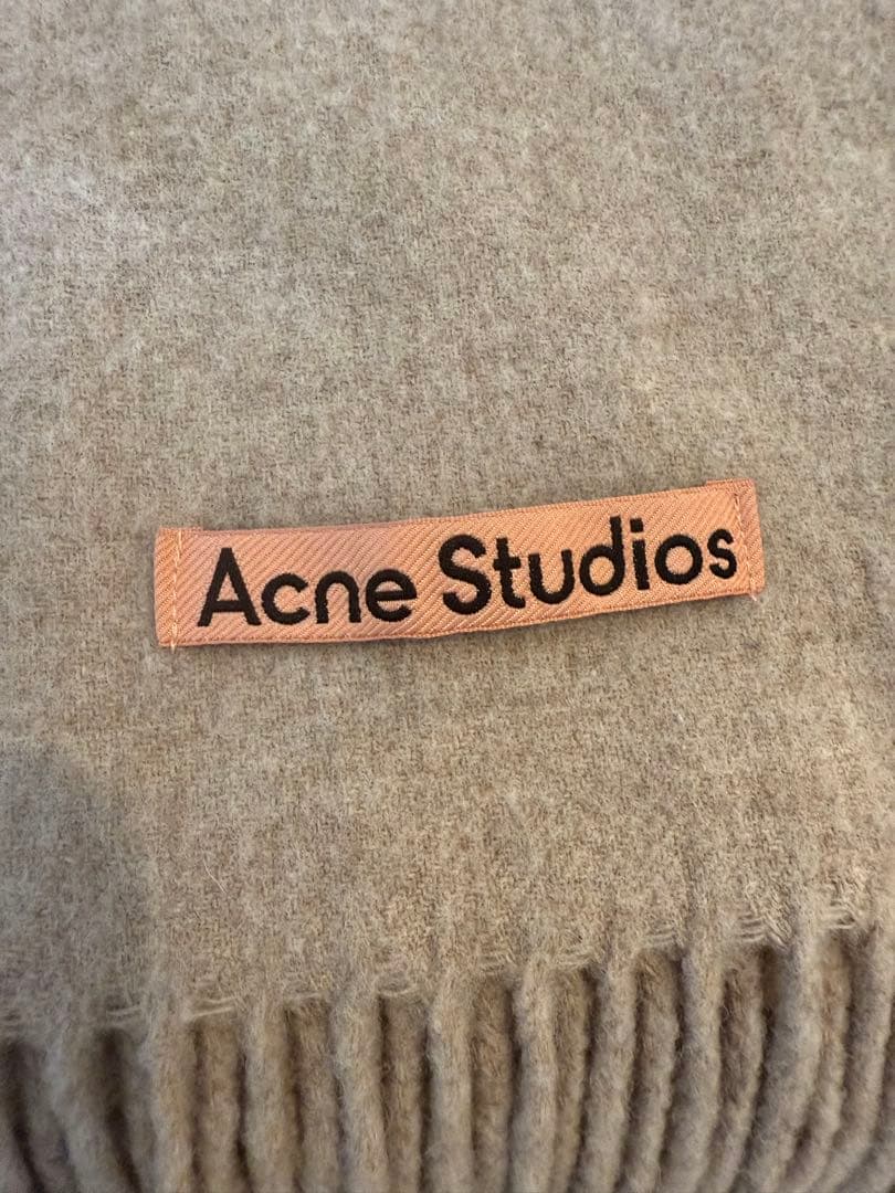 Acne Studios ベージュ マフラー ウール
