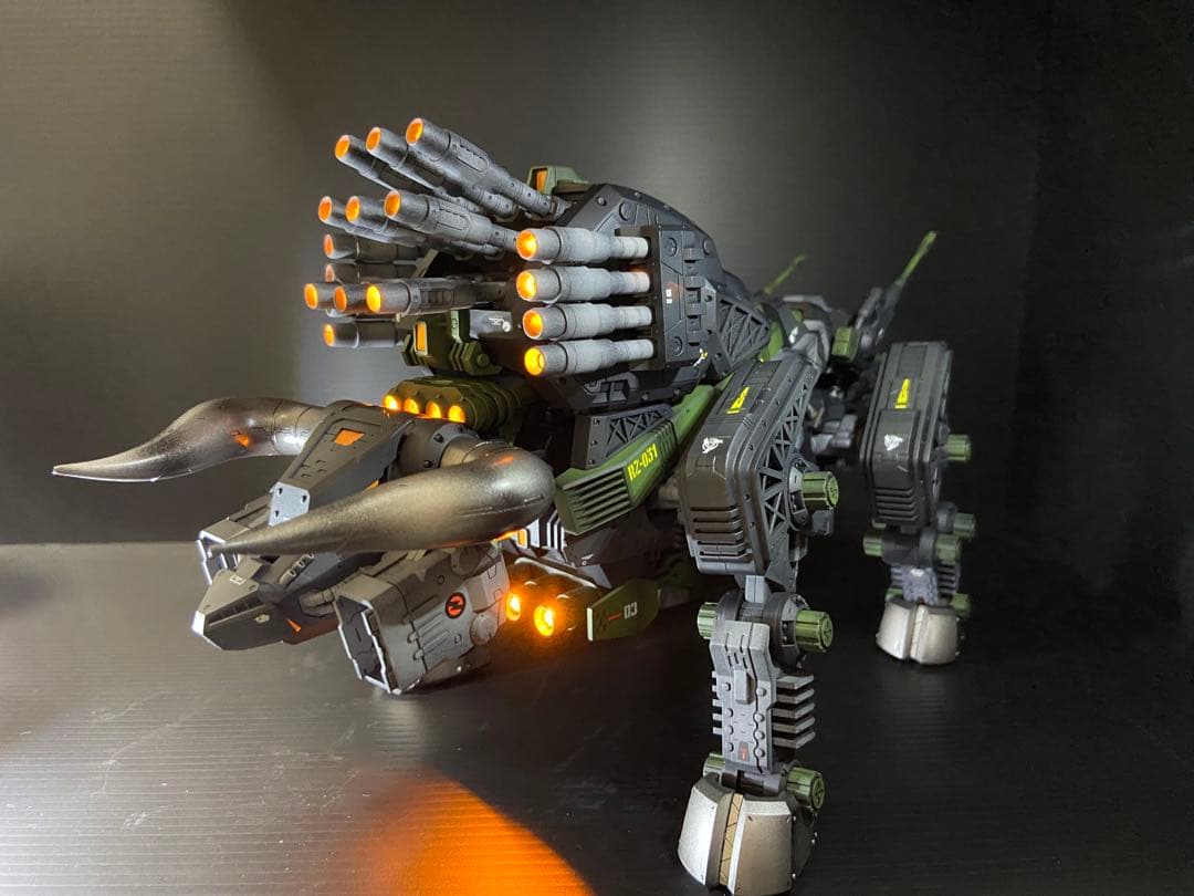 【全塗装】HMM ディバイソン　ゾイド　ZOIDS【完成品】