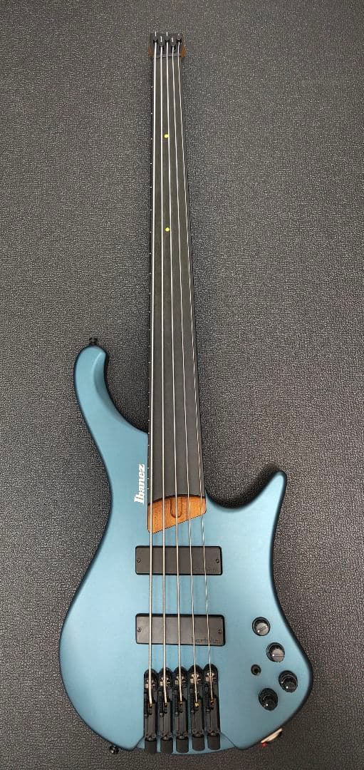 最終値下げ　Ibanez EHB 1005F フレットレスベース　5弦