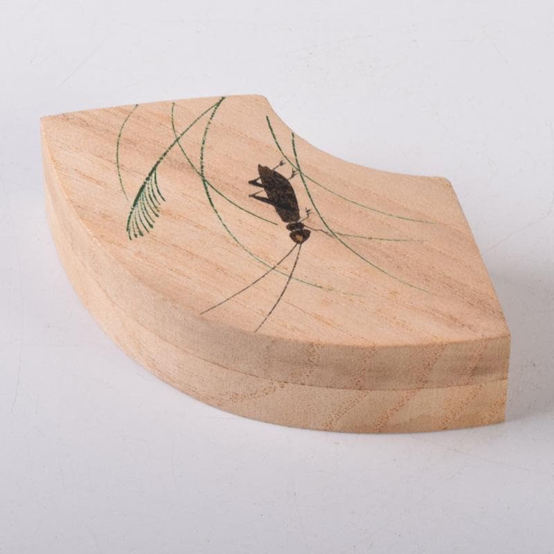 茶道具　桐生地　昆虫蒔絵　香合　在銘　共箱　V　7253