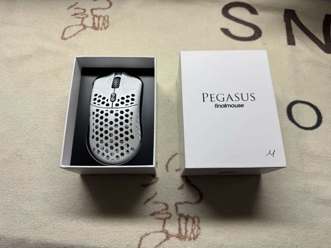 マウス・トラックボール Finalmouse Starlight-12 Pegasus Medium