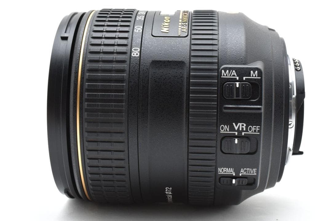 超美品　Nikon AF-S DX 16-80mm f/2.8-4E VR