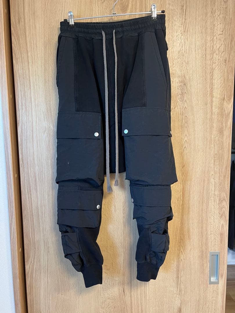 パンツ A.F ARTEFACT MILITARY CARGO SARROUEL