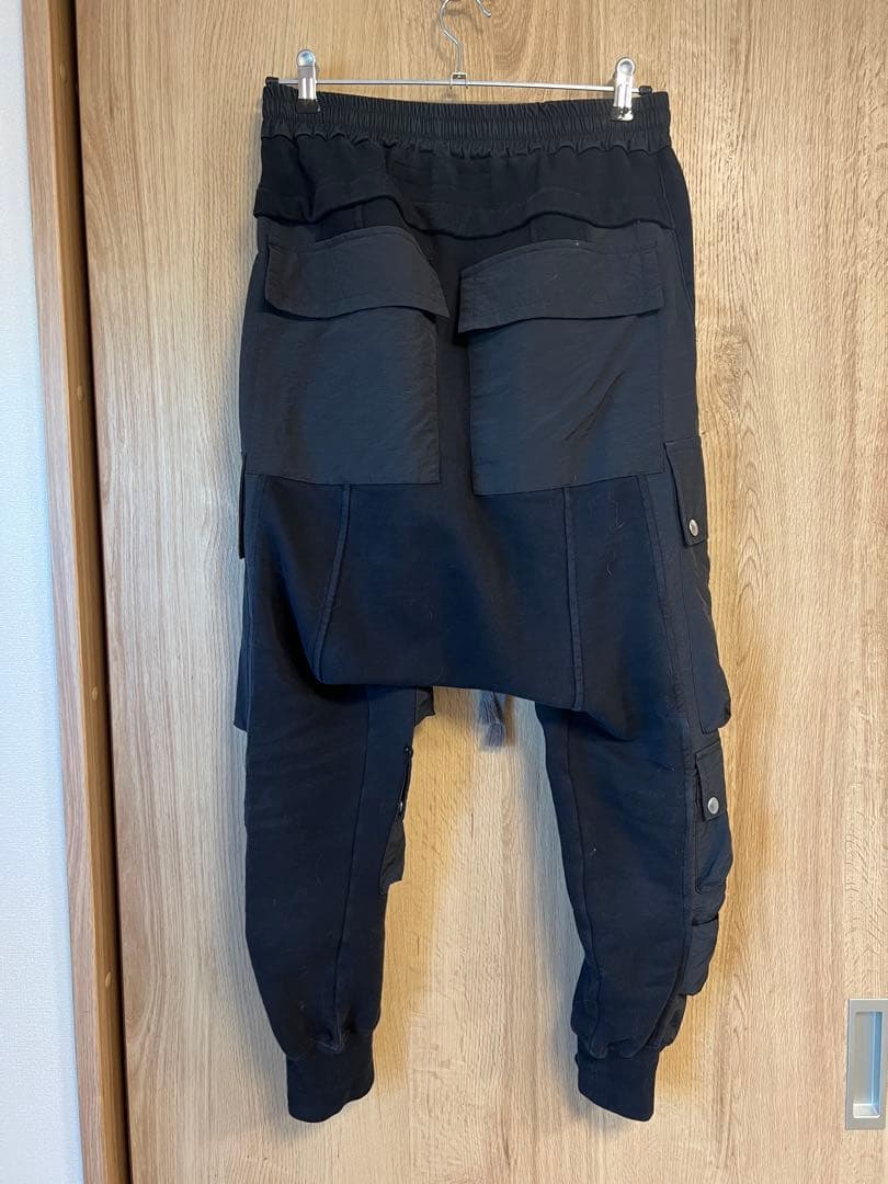 パンツ A.F ARTEFACT MILITARY CARGO SARROUEL