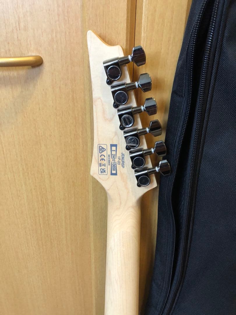 Ibanez JEMJRSP-PK（スティーブヴァイモデル）ピンク ケース付き